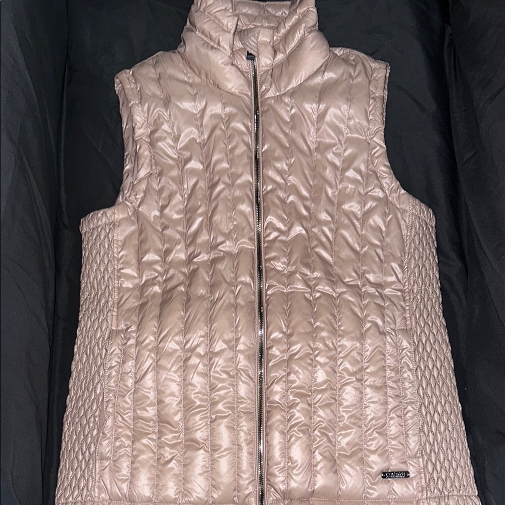 Light pink women’s Calvin Klein performance vest